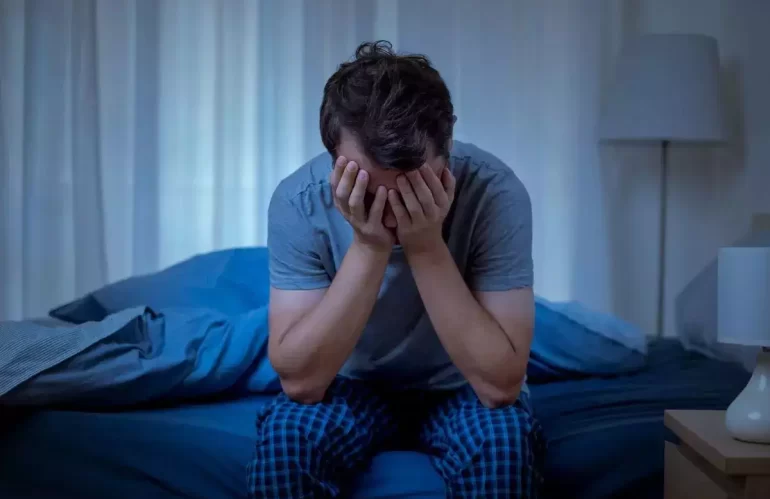 کمبود خواب مداوم با بروز زودرس علائم افسردگی ارتباط دارد